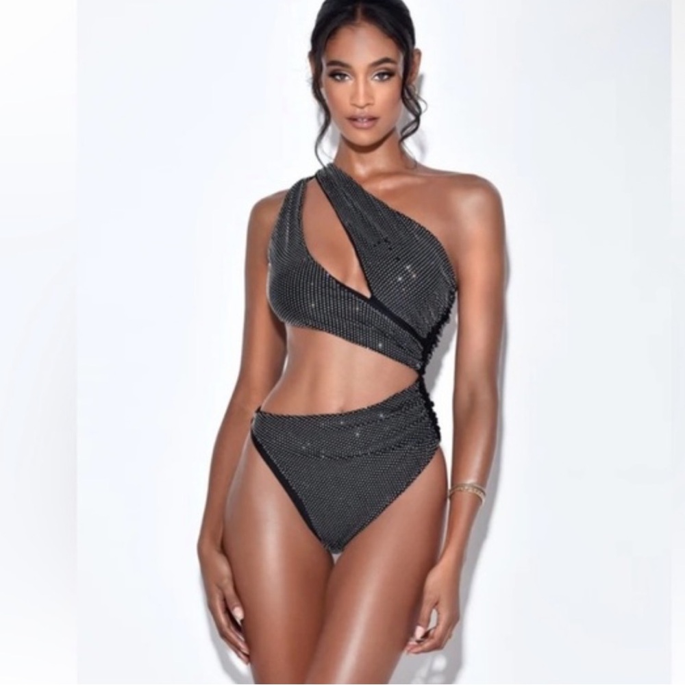 Rhinestone Black One-Shoulder with cut out Swimsuit miss circle
